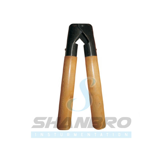 Sheep Dehorner Barnes  13 Inch wood Handle